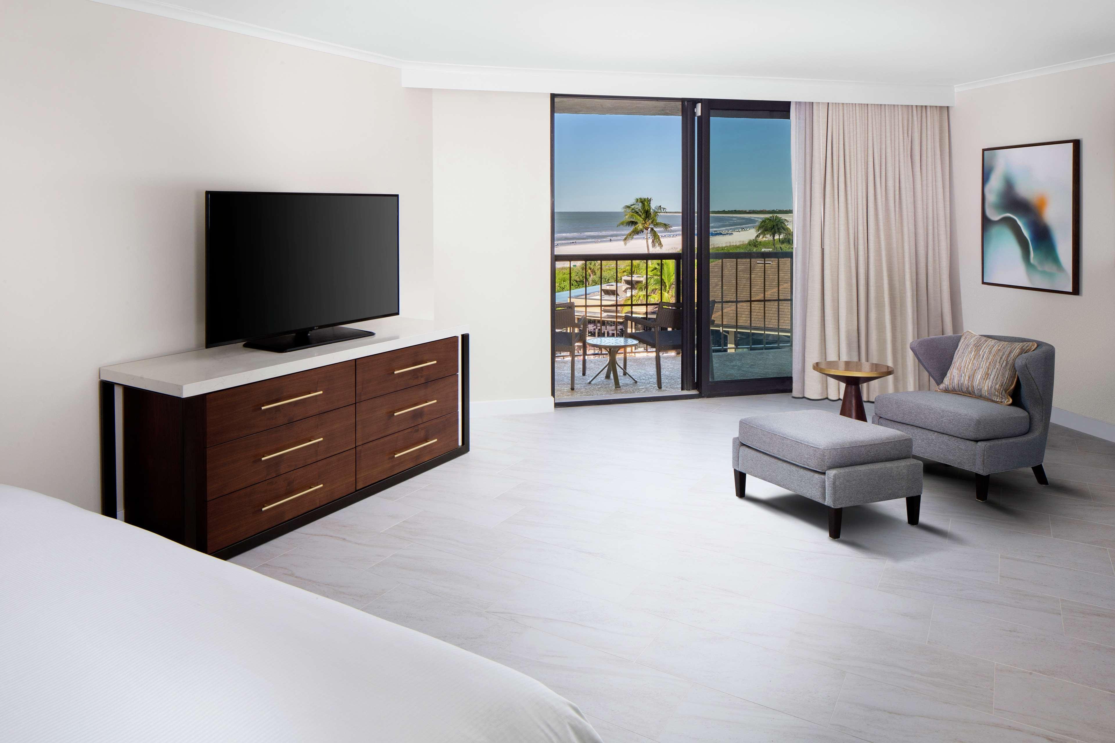 Hilton Marco Island Beach Resort And Spa Exterior foto