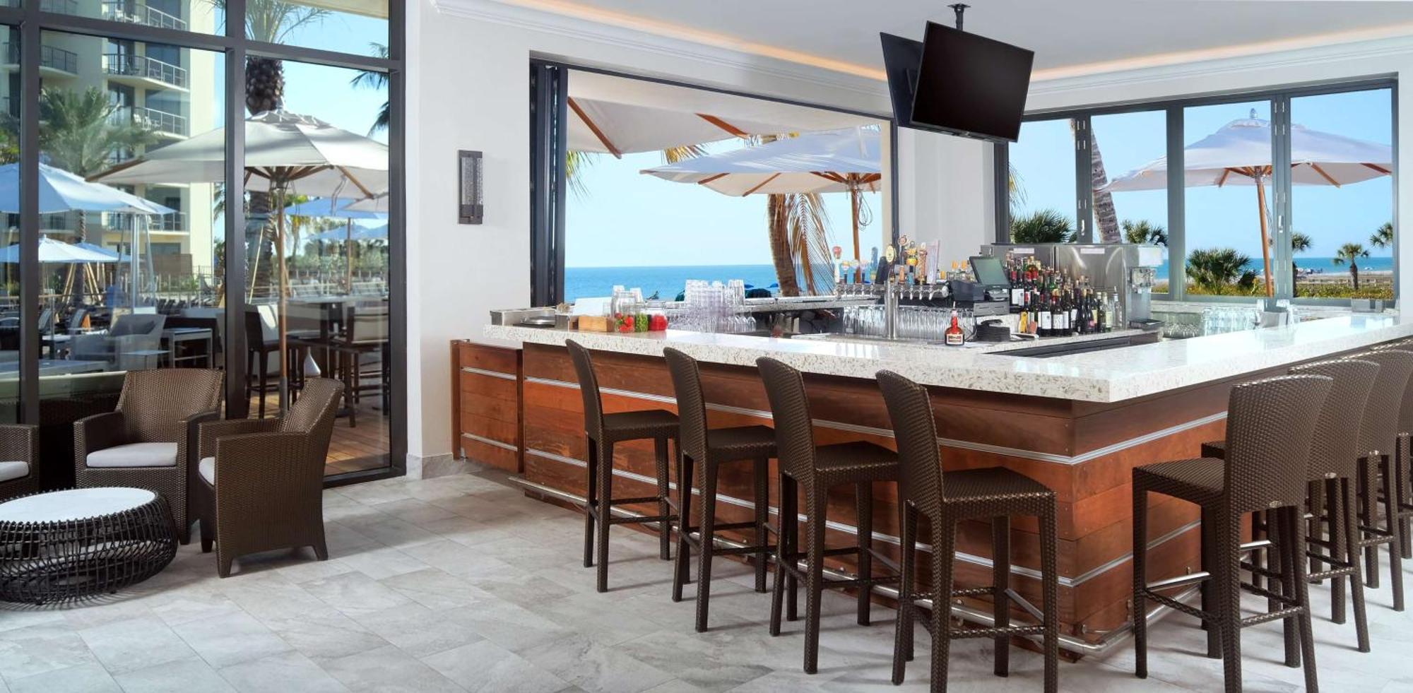 Hilton Marco Island Beach Resort And Spa Exterior foto