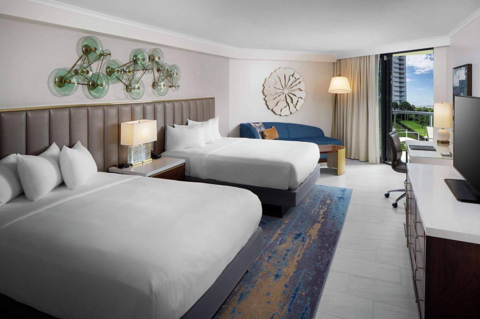 Hilton Marco Island Beach Resort And Spa Exterior foto