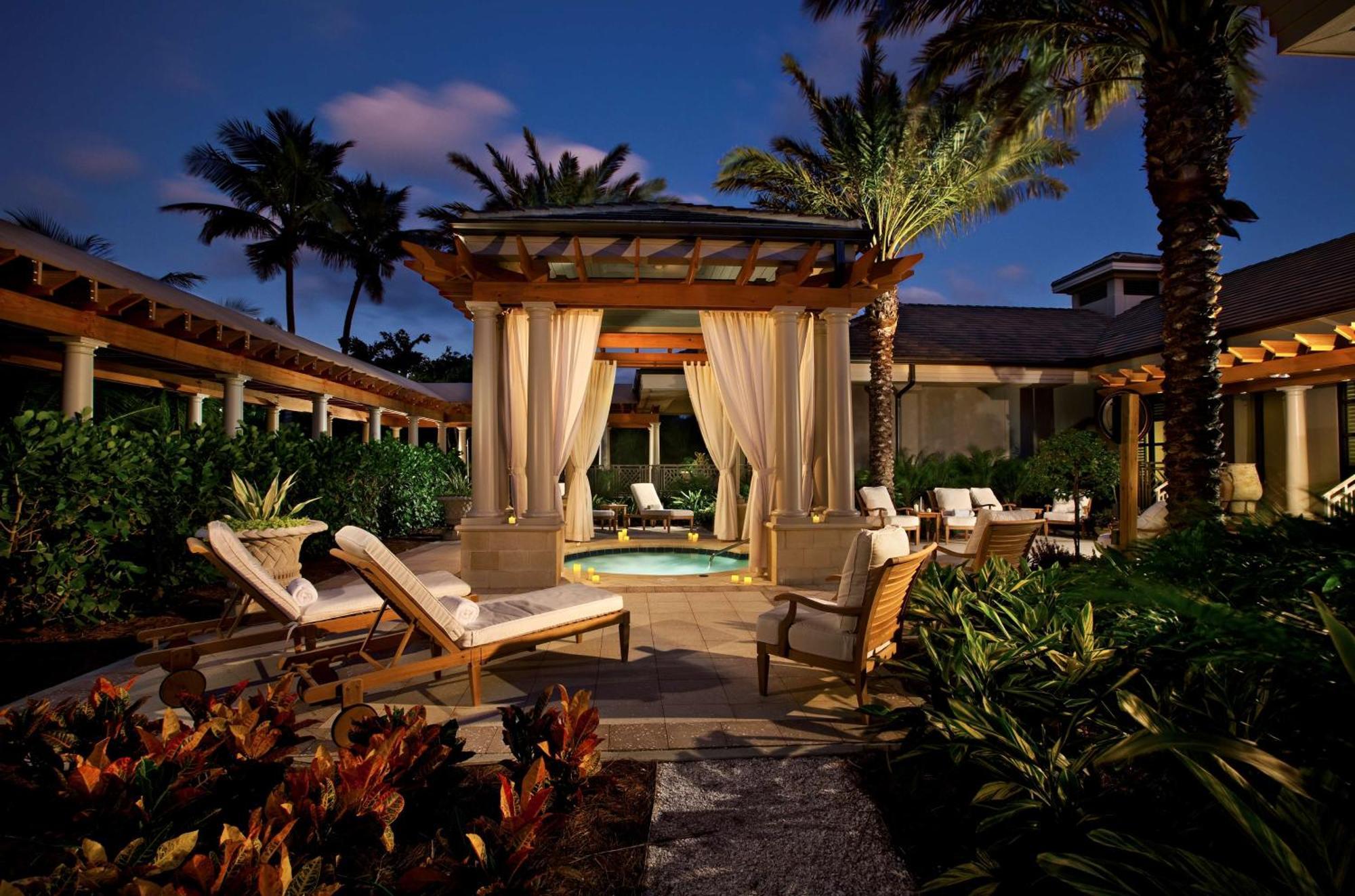Hilton Marco Island Beach Resort And Spa Exterior foto