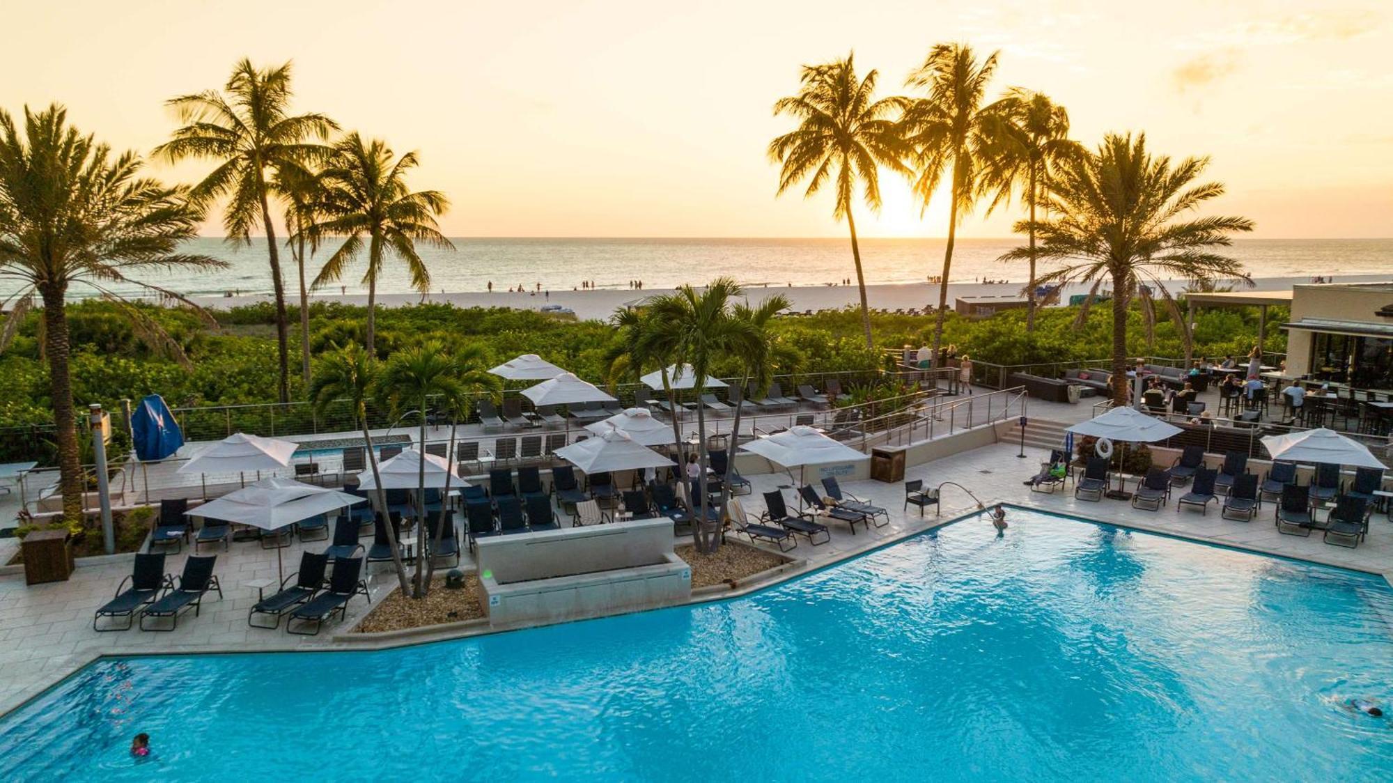 Hilton Marco Island Beach Resort And Spa Exterior foto